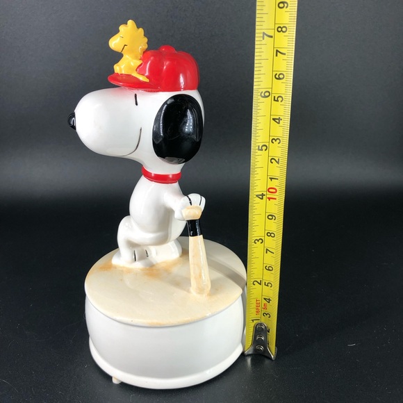 Vintage Willitts Peanuts Snoopy & Woodstock Baseball Musical Figurine AS IS